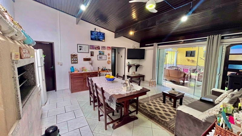 Casa 02 quadras do mar  á venda em Atlântida Sul Osorio: 4ª foto da galeria de imagens do imóvel