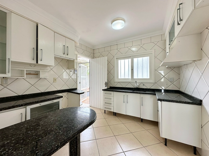 Casa com 02 terrenos próximo ao mar!: 11ª foto da galeria de imagens do imóvel