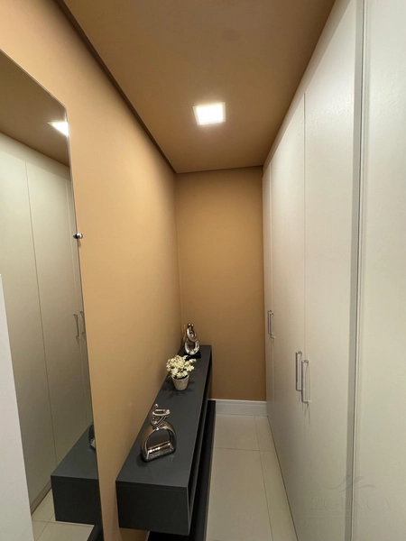 Apartamento 1 dormitório de alto padrão: 16ª foto da galeria de imagens do imóvel