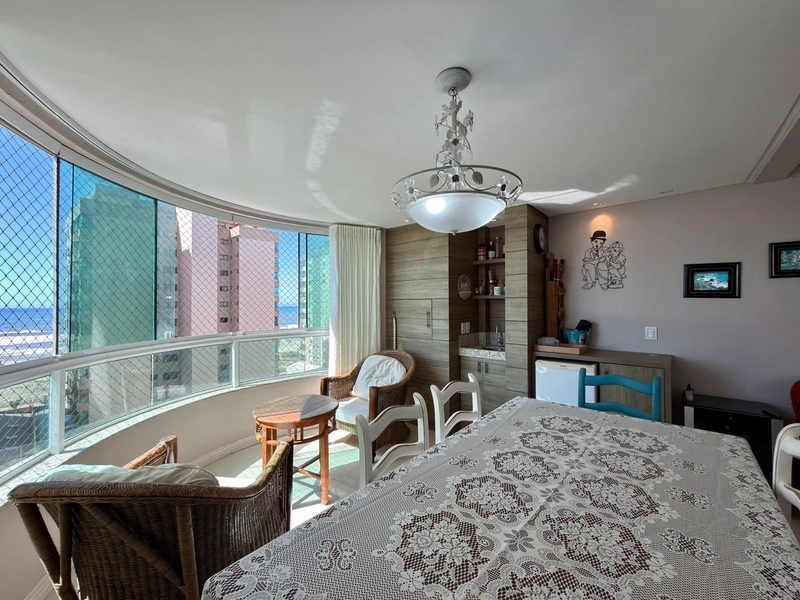 VISTA PARA O MAR E PARA PRAÇA LUIZ BASSANI  APARTAMENTO À VENDA: 3ª foto da galeria de imagens do imóvel