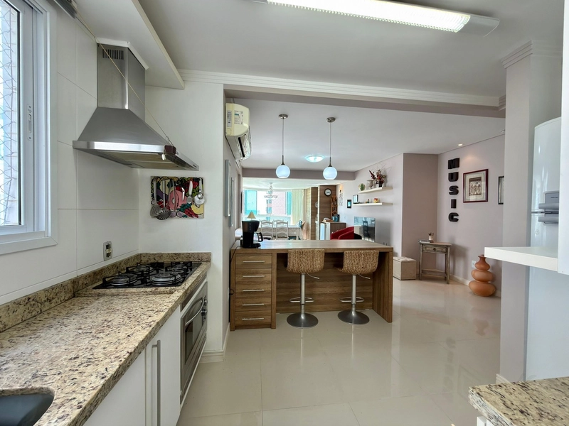 VISTA PARA O MAR E PARA PRAÇA LUIZ BASSANI  APARTAMENTO À VENDA: 17ª foto da galeria de imagens do imóvel
