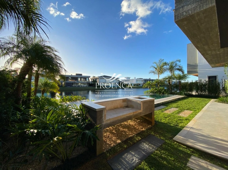 Casa Punta Beira Lago, 4 suítes + dependência, 356m².: 13ª foto da galeria de imagens do imóvel