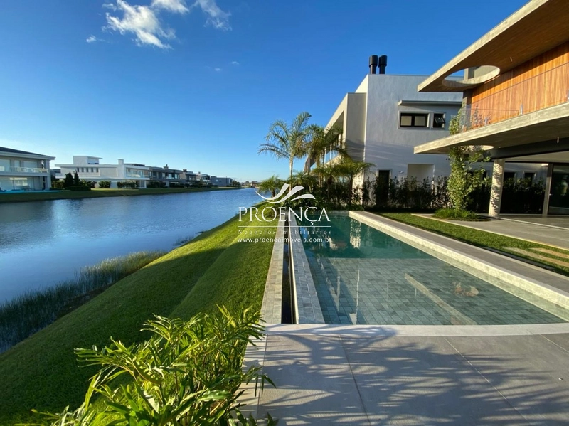 Casa Punta Beira Lago, 4 suítes + dependência, 356m².: 16ª foto da galeria de imagens do imóvel