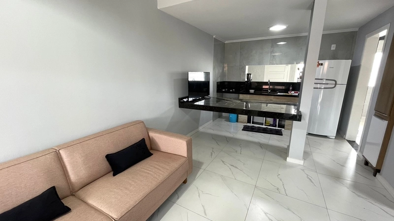 Sobrado geminado localizado dentro de condominínio fechado.: 3ª foto da galeria de imagens do imóvel