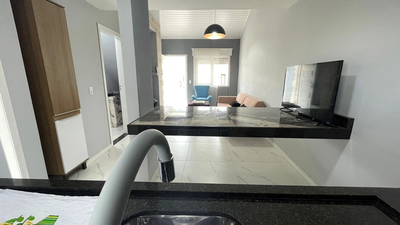 Sobrado geminado localizado dentro de condominínio fechado.: 6ª foto da galeria de imagens do imóvel