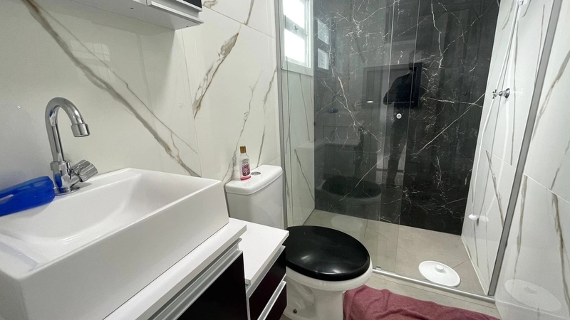 Sobrado geminado localizado dentro de condominínio fechado.: 7ª foto da galeria de imagens do imóvel