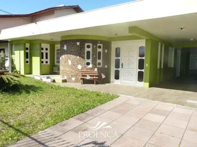 Casa 3 dormitórios, no Centro de Capão da Canoa: 2ª foto da galeria de imagens do imóvel