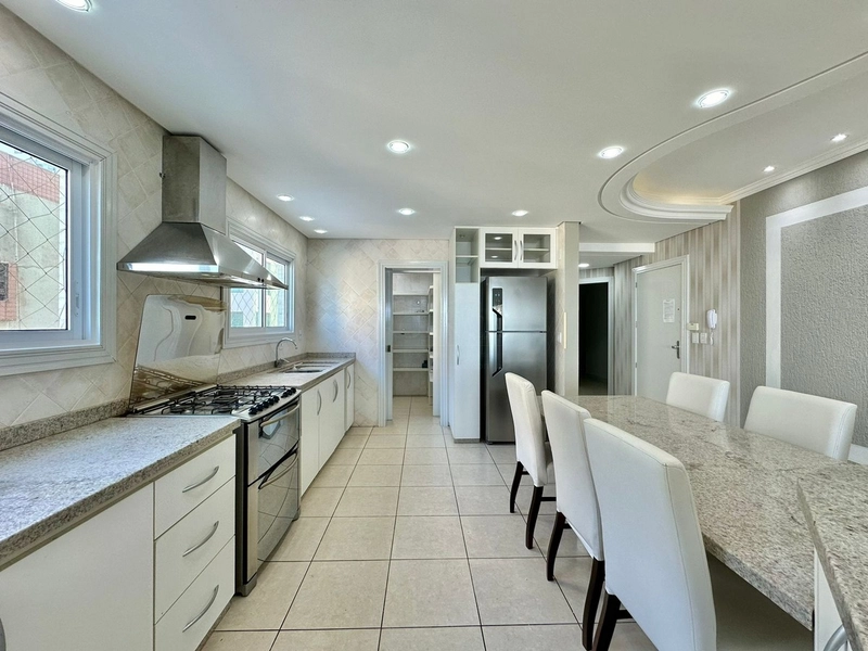 Apartamento 3 dormitórios, suíte, sacada de frente com vista mar!: 3ª foto da galeria de imagens do imóvel
