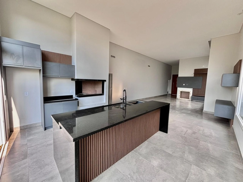 Casa Térrea 4 suítes beira lago-Cond Capão Ilhas Resort-Capão da Canoa: 1ª foto da galeria de imagens do imóvel