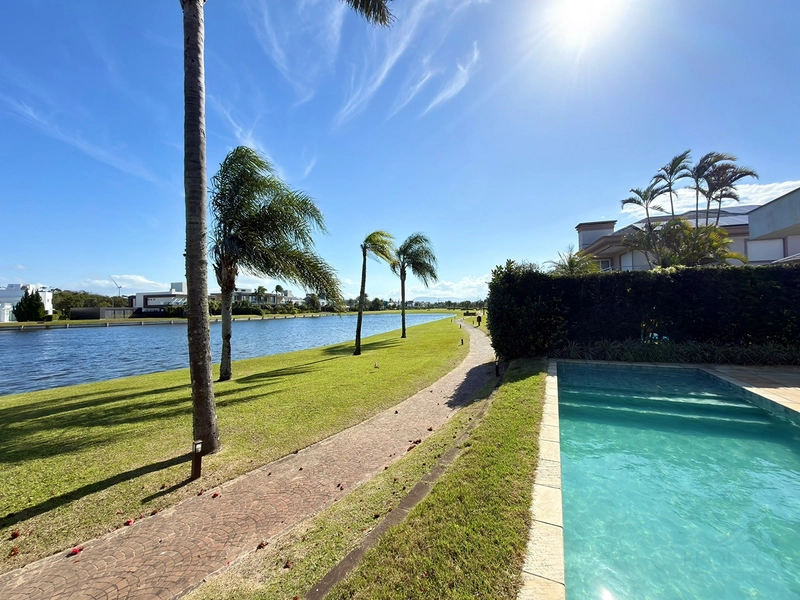 SOBRADO À VENDA EM ATLÂNTIDA! BEIRA-LAGO • 4 SUÍTES • 823 M² DE TERRENO: 23ª foto da galeria de imagens do imóvel