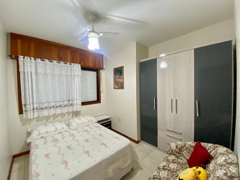 Apartamento de 02 dormitórios no centro de Capão da Canoa 50m da Praia: 17ª foto da galeria de imagens do imóvel