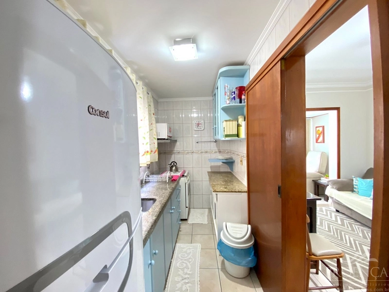 Apartamento de 02 dormitórios no centro de Capão da Canoa 50m da Praia: 16ª foto da galeria de imagens do imóvel