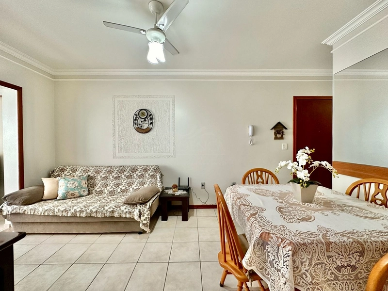 Apartamento de 02 dormitórios no centro de Capão da Canoa 50m da Praia: 2ª foto da galeria de imagens do imóvel
