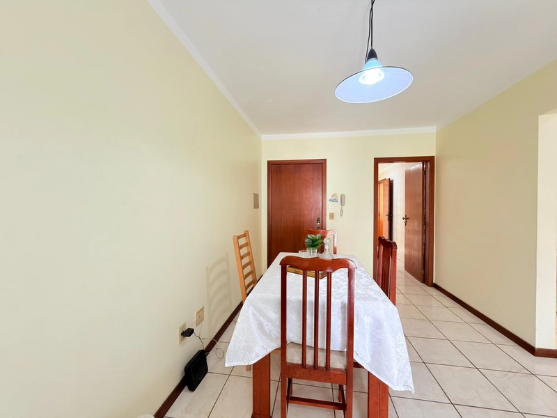 Apartamento de frente, 2 dormitórios, centro de Capão da Canoa: 4ª foto da galeria de imagens do imóvel