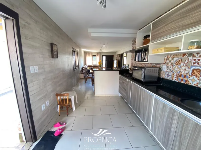 Casa 03 dormitórios, mobiliada em Atlântida Sul: 5ª foto da galeria de imagens do imóvel
