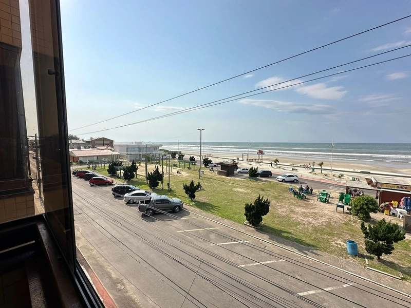 Apartamento à beira mar localizado em frente ao novo calçadão: 2ª foto da galeria de imagens do imóvel