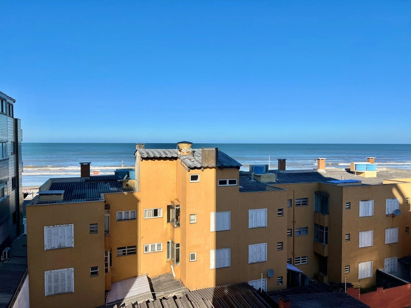 Junto a Praça Flavio Boianovski com vista para o Mar.: 12ª foto da galeria de imagens do imóvel