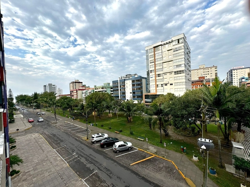 Apartamento 02 dormitórios frente para Praça Flávio Boianovski: 1ª foto da galeria de imagens do imóvel