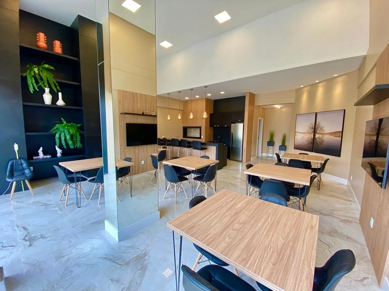 Apartamento Mobiliado com Terraço Apenas a 1 Quadra do Mar: 6ª foto da galeria de imagens do imóvel