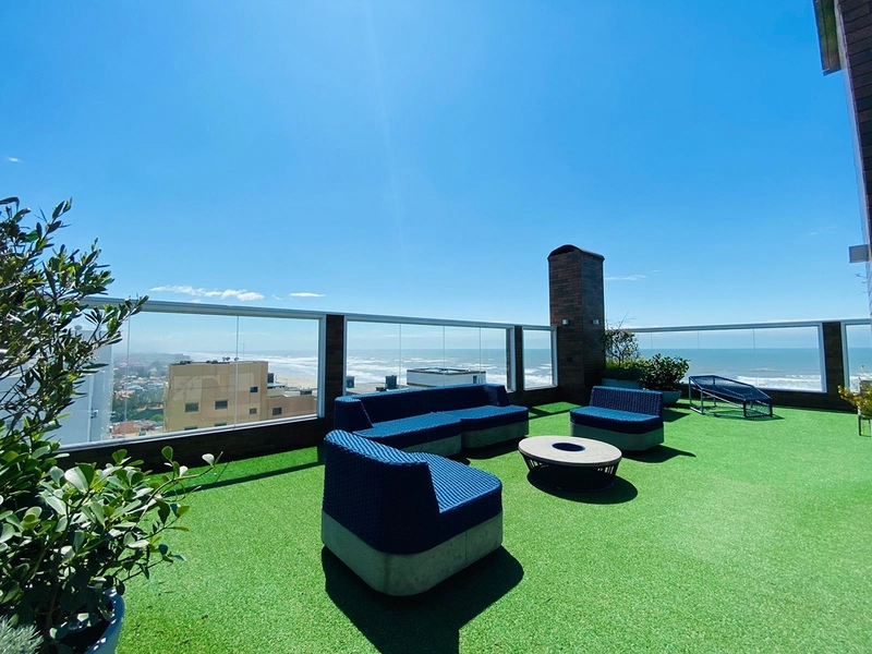 Apartamento Mobiliado com Terraço Apenas a 1 Quadra do Mar: 14ª foto da galeria de imagens do imóvel
