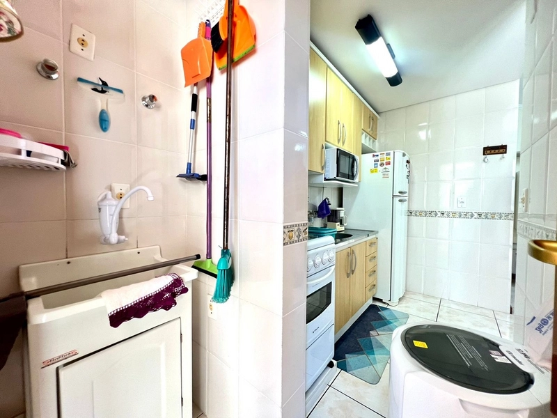 Duplex com 02 dormitórios, Mobiliado, sacada em L a 03 quadras do mar: 23ª foto da galeria de imagens do imóvel