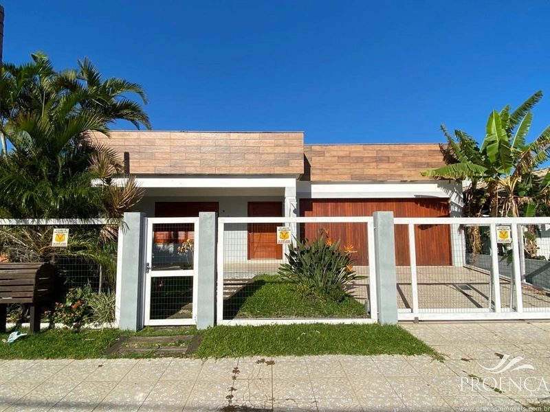 Casa mobiliada e decorada, a poucos metros do mar: 1ª foto da galeria de imagens do imóvel