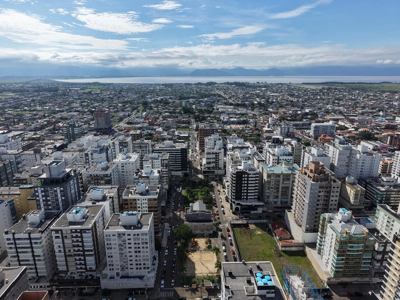 APARTAMENTO NO BAIRRO NAVEGANTES, ENTRE A PRAÇA TIARAJU E A AVENIDA UB: 3ª foto da galeria de imagens do imóvel