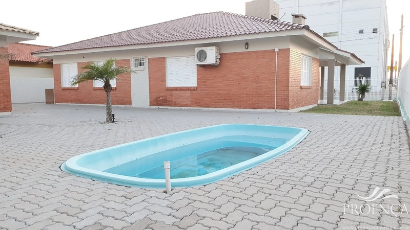 Excelente Casa Térrea sendo 4 Dormitórios, 2 suítes, a próximo do Mar.: 3ª foto da galeria de imagens do imóvel