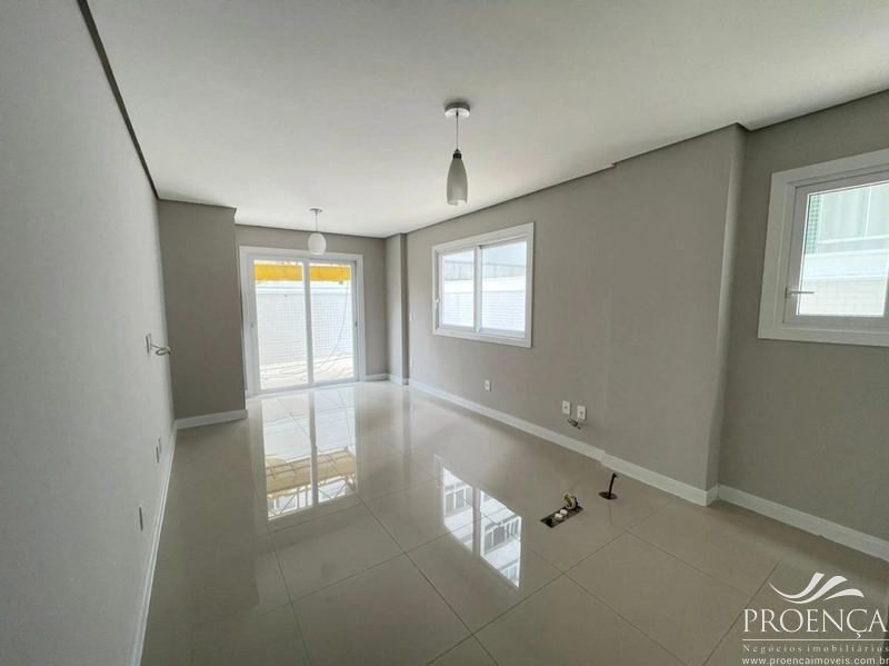 Apartamento 2 dormitórios com terraço no bairro Navegantes: 1ª foto da galeria de imagens do imóvel