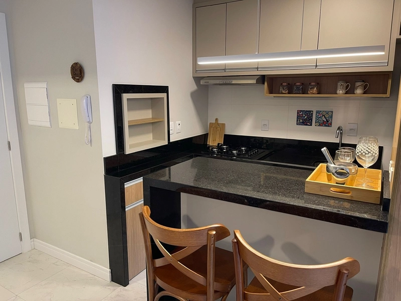 Apartamento de 1 dormitório de frente! MOBILIADO E DECOADO!: 3ª foto da galeria de imagens do imóvel