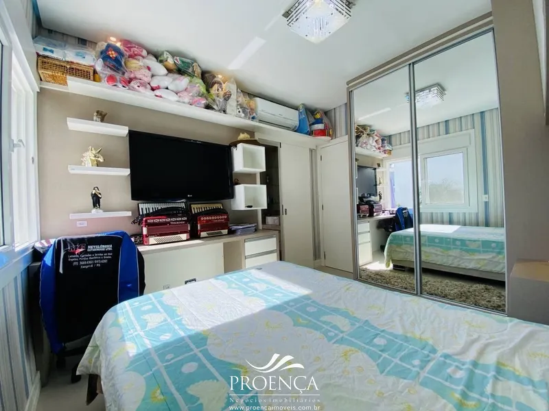 Mobiliada e decora Casa para morador, bem construído, Piscina.: 15ª foto da galeria de imagens do imóvel