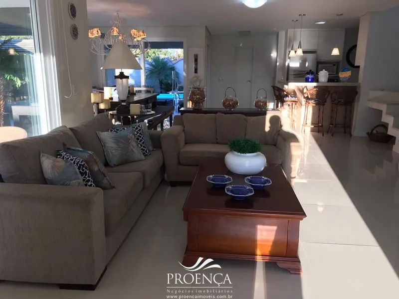 Mobiliada e decora Casa para morador, bem construído, Piscina.: 8ª foto da galeria de imagens do imóvel