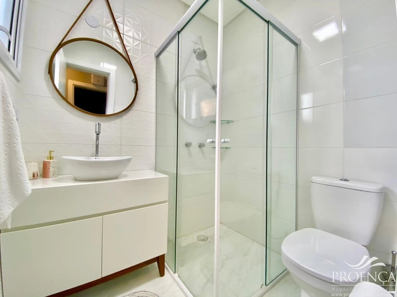 Casa nova, mobiliada e decorada pertinho do mar.: 2ª foto da galeria de imagens do imóvel
