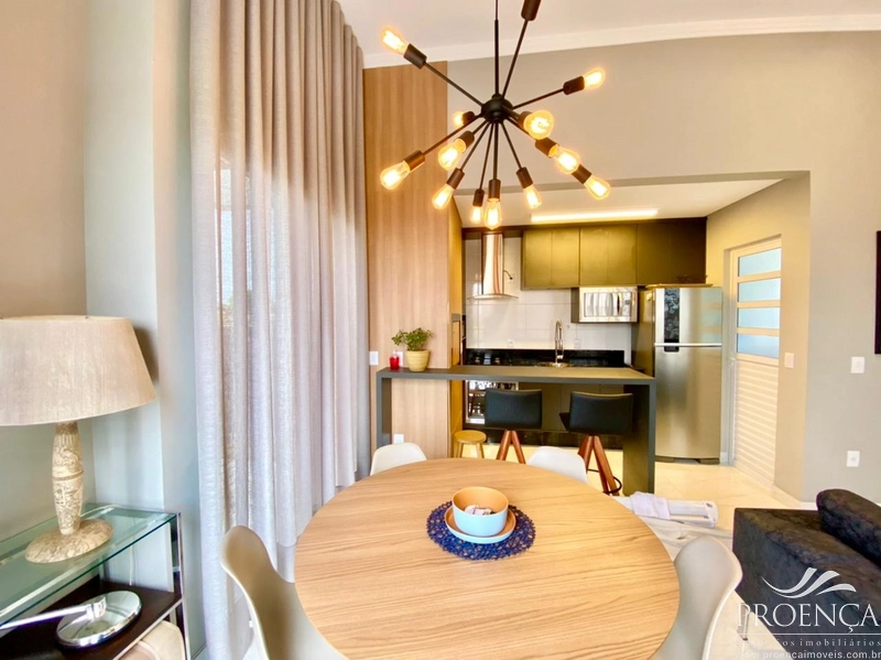 Casa nova, mobiliada e decorada pertinho do mar.: 1ª foto da galeria de imagens do imóvel