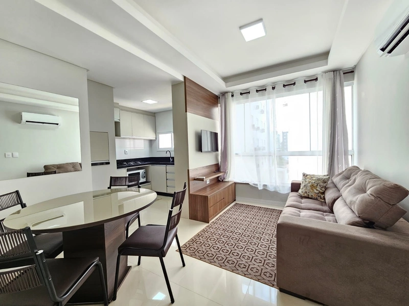 Apartamento 2 dormitórios ao lado da Praça Flávio Boianovski: 2ª foto da galeria de imagens do imóvel
