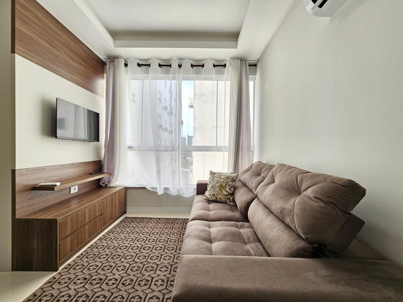 Apartamento 2 dormitórios ao lado da Praça Flávio Boianovski: 1ª foto da galeria de imagens do imóvel