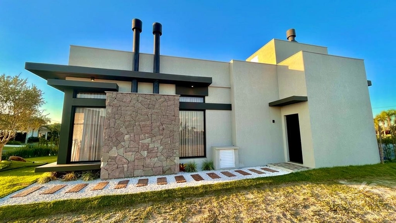 Casa em Condomínio em XANGRI-LÁ com 4 suítes - Riviera: 5ª foto da galeria de imagens do imóvel