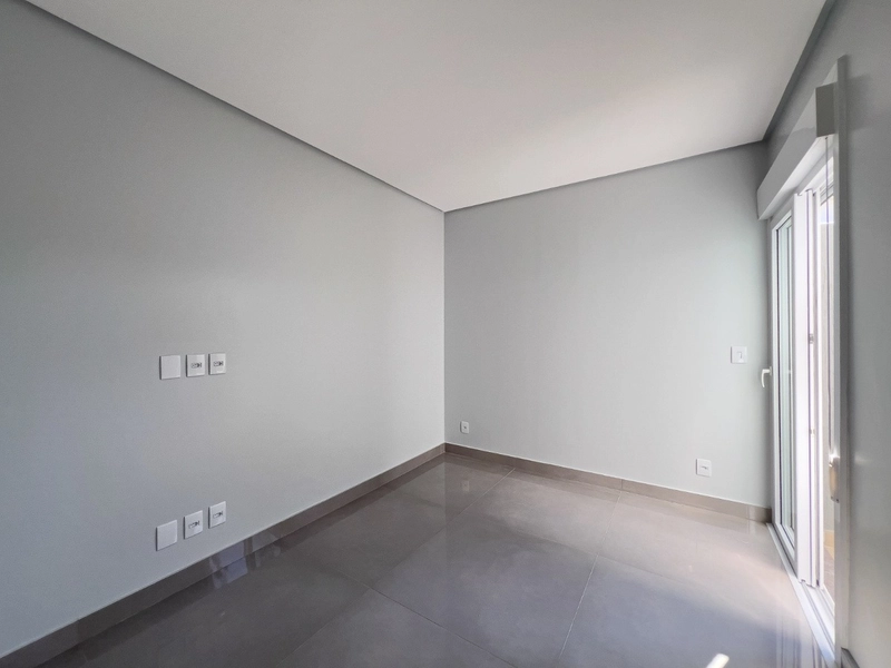 Casa nova em zona nobre de Capão !: 12ª foto da galeria de imagens do imóvel