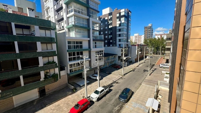 Apartamento de frente, 2 dormitórios, dependência, mobiliado, box!: 1ª foto da galeria de imagens do imóvel