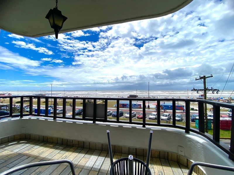 Apartamento com 2 dormitórios na beira mar de Capão da Canoa Centro.: 7ª foto da galeria de imagens do imóvel