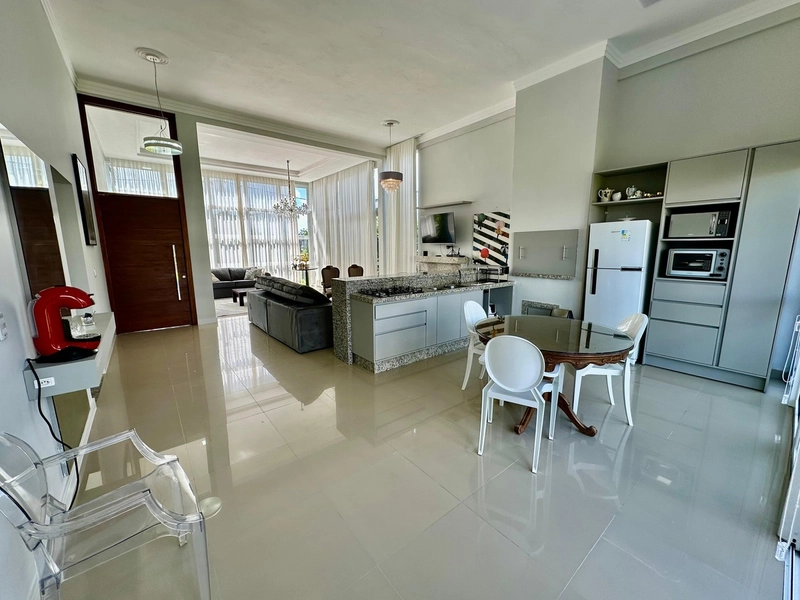 Casa Térrea com 3 suítes à venda no condomínio Dubai Resort.: 9ª foto da galeria de imagens do imóvel