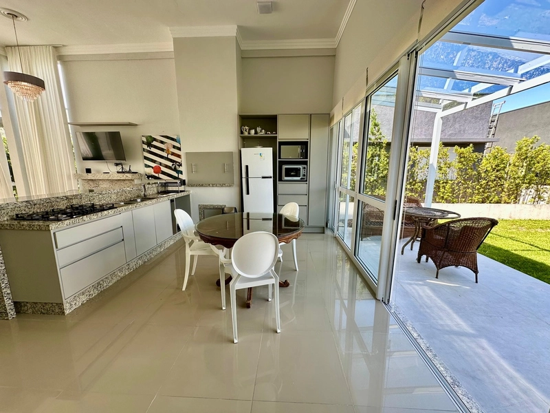 Casa Térrea com 3 suítes à venda no condomínio Dubai Resort.: 20ª foto da galeria de imagens do imóvel