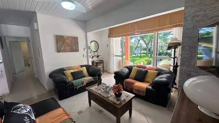 Excelente casa a venda bairro Araça próxima do mar Capão da Canoa: 2ª foto da galeria de imagens do imóvel