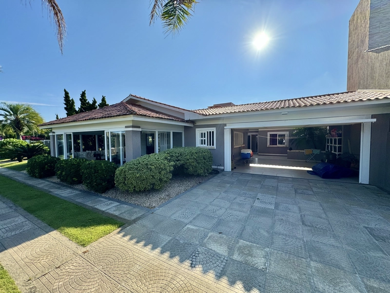 CASA TÉRREA EM REGIÃO NOBRE DE XANGRI-LÁ!: 15ª foto da galeria de imagens do imóvel