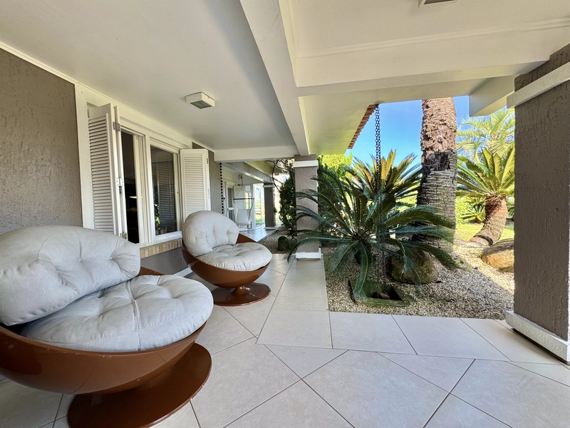 CASA TÉRREA EM REGIÃO NOBRE DE XANGRI-LÁ!: 9ª foto da galeria de imagens do imóvel