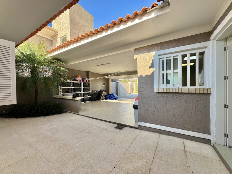 CASA TÉRREA EM REGIÃO NOBRE DE XANGRI-LÁ!: 5ª foto da galeria de imagens do imóvel