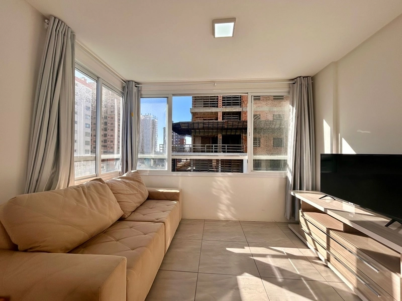 APARTAMENTO 2 QUARTOS VISTA PRO MAR E PRAÇA: 2ª foto da galeria de imagens do imóvel