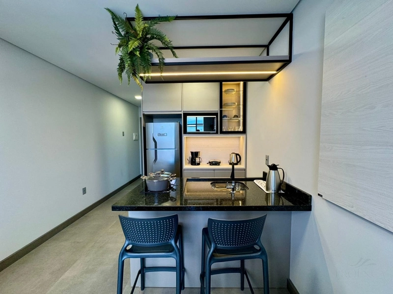 LOFT MOBILIADO E DECORADO EM ATLÂNTIDA: 7ª foto da galeria de imagens do imóvel