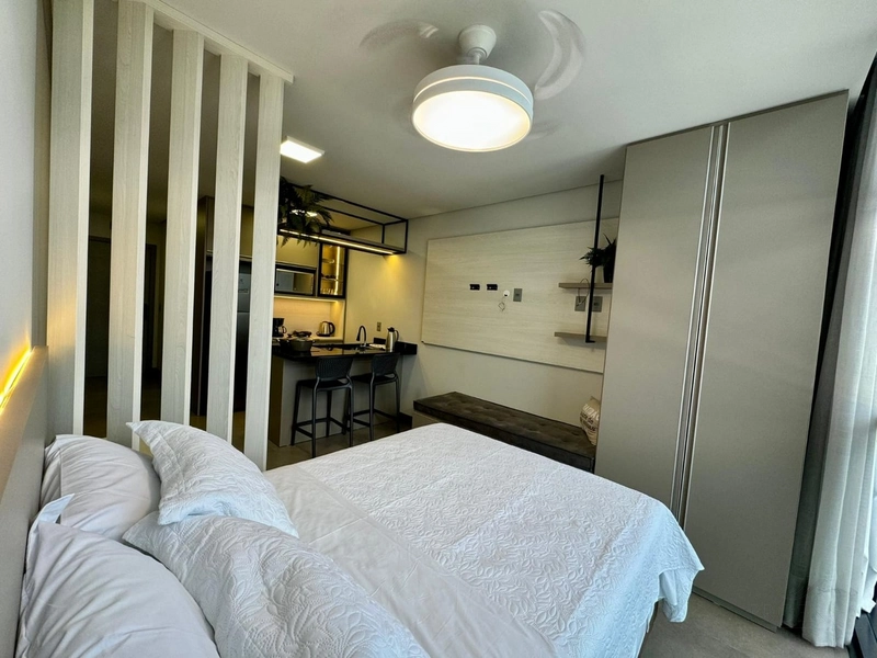 LOFT MOBILIADO E DECORADO EM ATLÂNTIDA: 2ª foto da galeria de imagens do imóvel