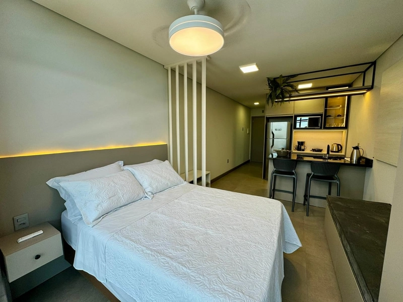 LOFT MOBILIADO E DECORADO EM ATLÂNTIDA: 5ª foto da galeria de imagens do imóvel